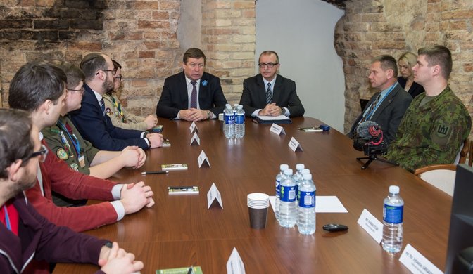Sudaryti šauktinių sąrašai: tarp naujovių - sumažintas šaukimo amžius bei studentų įtraukimas į...