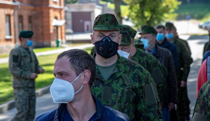 Taigi, šokam į uniformą, aunamės batus ir pradedam!