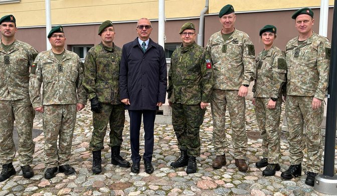 Lietuvos ir Suomijos kariuomenės keitėsi patirtimi apie šaukimo ir rezervo rengimo sistemas