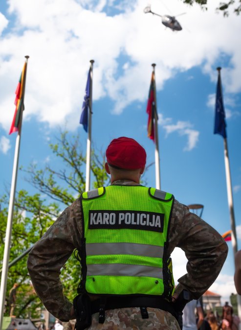 SKELBIAMA ATRANKA Į KARO POLICIJOS VILNIAUS ĮGULĄ